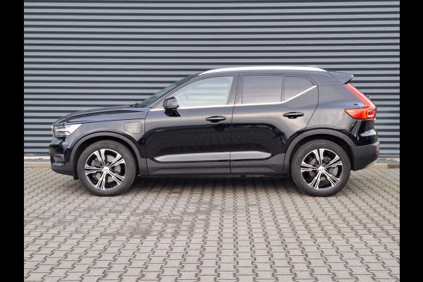 Volvo XC40 T5 Recharge Inscription Plug In Hybrid 261pk PHEV | Panodak | Lederen Sportstoelen Memory | Adaptive Cruise | Harman Kardon | Pilot Assist | Apple Carplay | Virtual | L.M. 19" | Navigatie | Camera | DAB |