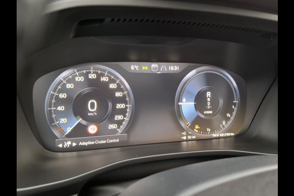 Volvo XC40 T5 Recharge Inscription Plug In Hybrid 261pk PHEV | Panodak | Lederen Sportstoelen Memory | Adaptive Cruise | Harman Kardon | Pilot Assist | Apple Carplay | Virtual | L.M. 19" | Navigatie | Camera | DAB |