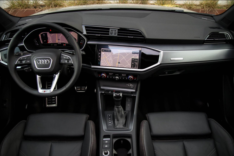 Audi Q3 35 TFSI 1.5TFSI S Line Pro Line S 150pk S-Tronic! Panoramadak|Virtual Cockpit|LED Matrix|Leder|B&O|Black|21inch|Trekhaak