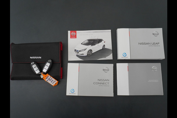 Nissan Leaf Tekna 40kWh Autom. Leder 360°Camera Apple Carplay Android Auto Adaptieve Cruise-Control Bose-Sound® Navi Ecc Bluetooth DAB Keyle Stoelverwarming Regen-Licht Sensor LMV Verwarmd Lederen Stuur Isofix Rijstrooksensor met correctie Verkeersbord detectie 1e Eigenaar