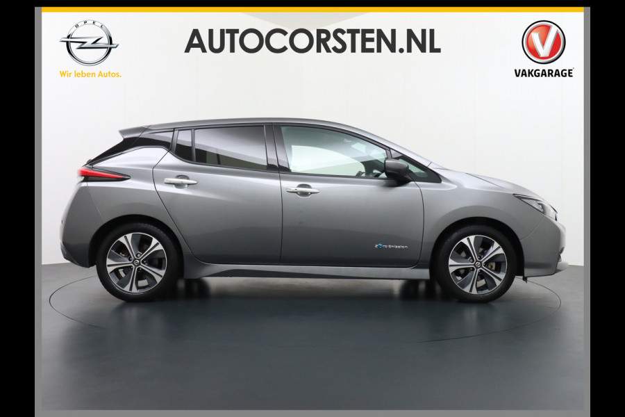 Nissan Leaf Tekna 40kWh Autom. Leder 360°Camera Apple Carplay Android Auto Adaptieve Cruise-Control Bose-Sound® Navi Ecc Bluetooth DAB Keyle Stoelverwarming Regen-Licht Sensor LMV Verwarmd Lederen Stuur Isofix Rijstrooksensor met correctie Verkeersbord detectie 1e Eigenaar