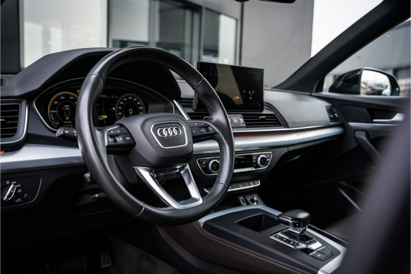 Audi Q5 50 TFSI e S edition - Panorama | Elek. Trekhaak | Leer | Carplay