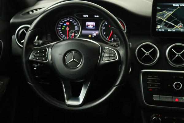 Mercedes-Benz A-Klasse 160 Ambition Automaat (NAVIGATIE, CRUISE CONTROL, CLIMATE CONTROL, NL-AUTO, GOED ONDERHOUDEN)