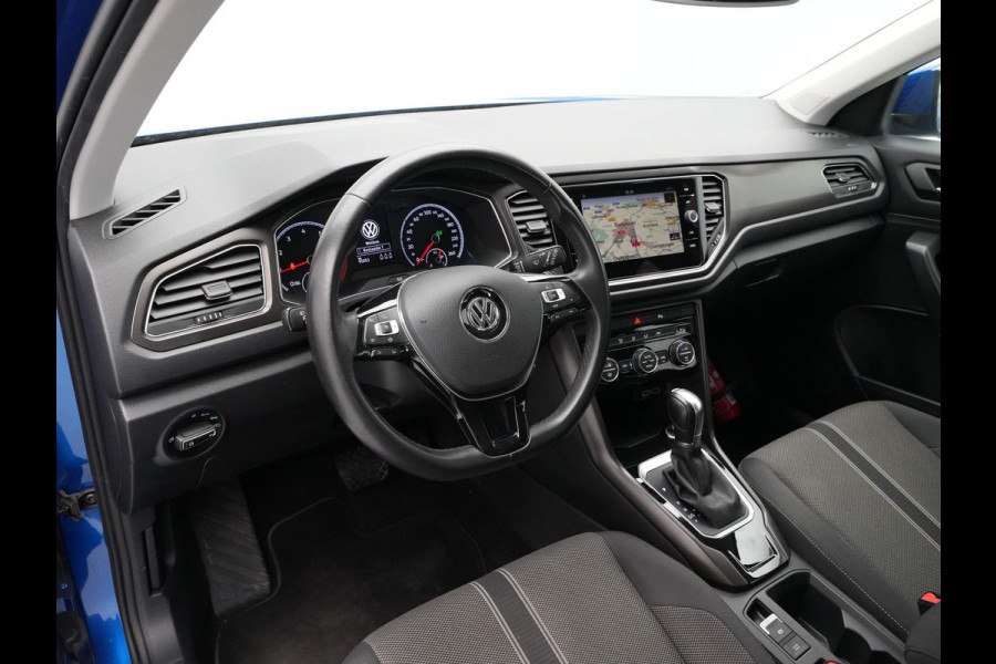 Volkswagen T-Roc 1.5 TSI 150pk DSG Style Navigatie Clima Pdc Acc 110