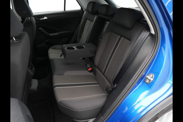 Volkswagen T-Roc 1.5 TSI 150pk DSG Style Navigatie Clima Pdc Acc 110