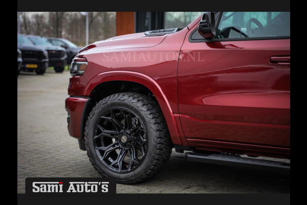 Dodge Ram 2025 LARAMIE SPORT HURRICANE 420PK 636 Nm | PRIJS MET LPG EN COVER EN GARANTIE | DUBBELE CABINE | PICK UP | 5 PERSOONS | DC | GRIJSKENTEKEN | Velvet Red Pearl VOORAAD 2218 - 3854