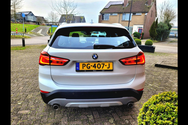 BMW X1 SDrive20i XLine, HUD, Camera, HIFI, Tr.haak, Mokka leder [NL-auto met NAP]