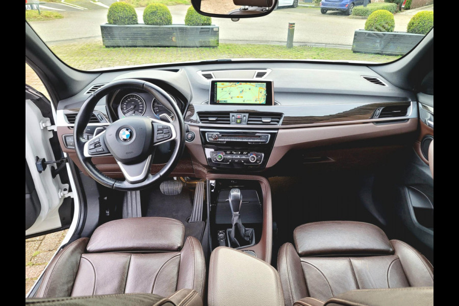 BMW X1 SDrive20i XLine, HUD, Camera, HIFI, Tr.haak, Mokka leder [NL-auto met NAP]