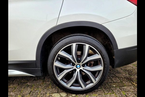 BMW X1 SDrive20i XLine, HUD, Camera, HIFI, Tr.haak, Mokka leder [NL-auto met NAP]