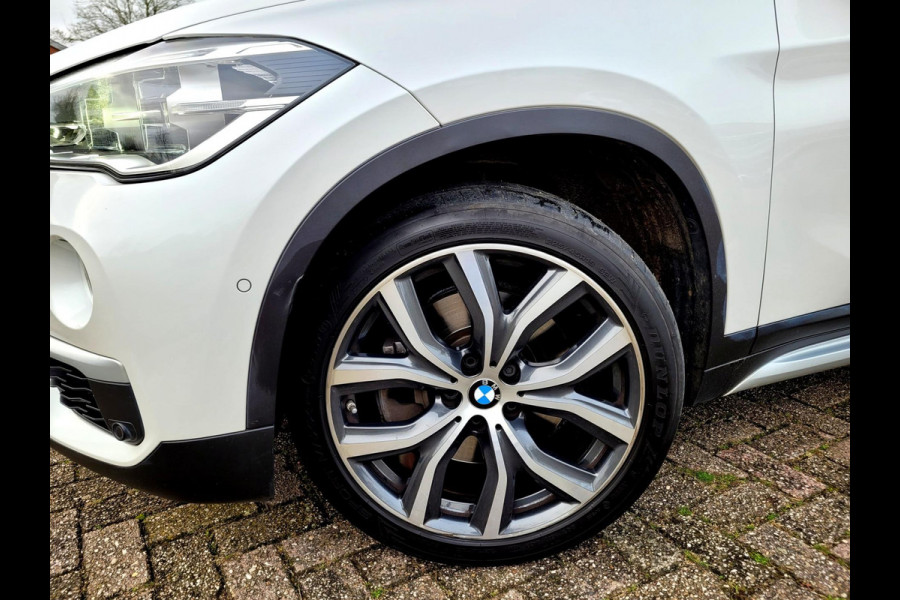 BMW X1 SDrive20i XLine, HUD, Camera, HIFI, Tr.haak, Mokka leder [NL-auto met NAP]