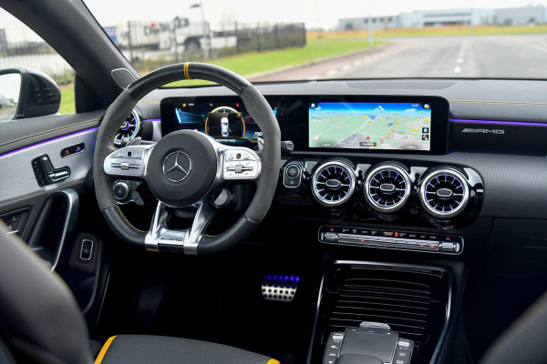 Mercedes-Benz CLA-Klasse AMG 45 S 4MATIC+ Aero, Perf stuur, Pano, Schaal, Memory, Koeling, 360, HUD, Burm, Keyless, Dodeh, CarPlay