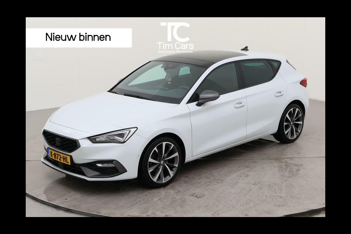 Seat Leon 1.5 eTSI FR Automaat | Panoramadak | Stoelverwarming | Achteruitrijcamera | LED verlichting | Stuurverwarming | Parkeersensoren