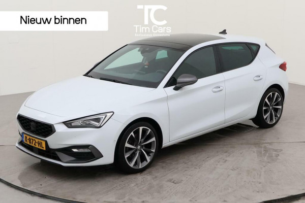 Seat Leon 1.5 eTSI FR Automaat | Panoramadak | Stoelverwarming | Achteruitrijcamera | LED verlichting | Stuurverwarming | Parkeersensoren