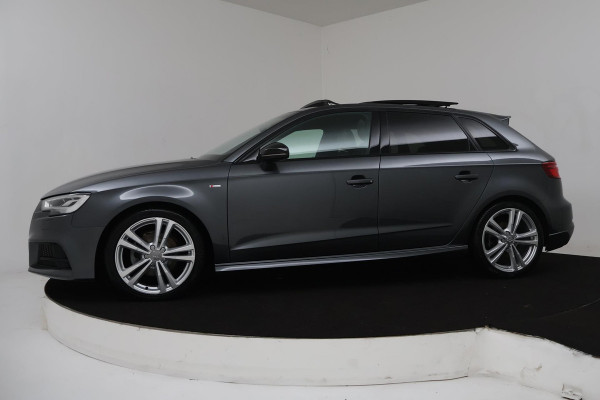 Audi A3 Sportback 35 TFSI CoD Sport S Line Edition Automaat (PANORAMADAK, NAVIGATIE, PDC, CRUISE, NL-AUTO, GOED ONDERHOUDEN)