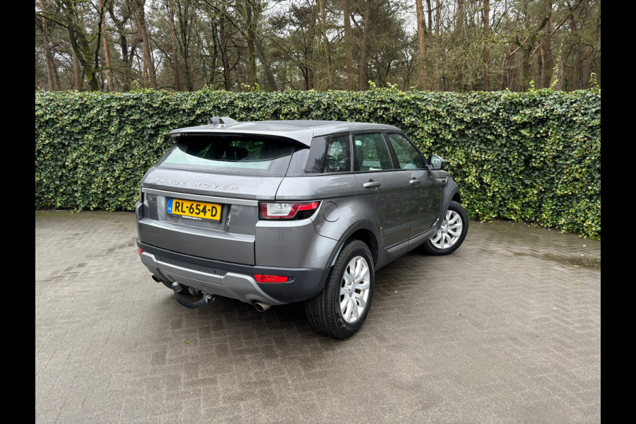 Land Rover Range Rover Evoque 2.0 TD4 Urban Series SE | Panorama | LED | Camera | Cruise Controle | Navigatie Clima | Trekhaak |