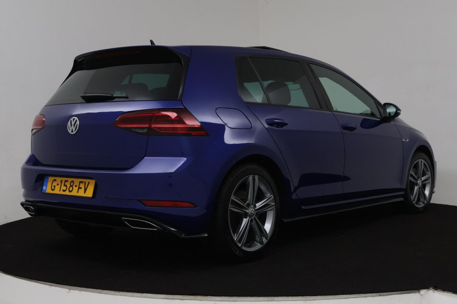 Volkswagen Golf 1.5 TSI Highline Business R Automaat (PANORAMADAK, VIRTUAL, NAVIGATIE, PDC, ADAPTIVE, NL-AUTO, GOED ONDERHOUDEN)