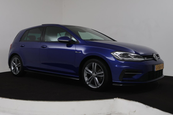 Volkswagen Golf 1.5 TSI Highline Business R Automaat (PANORAMADAK, VIRTUAL, NAVIGATIE, PDC, ADAPTIVE, NL-AUTO, GOED ONDERHOUDEN)