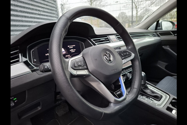 Volkswagen Passat Variant 1.4 TSI GTE Plug In Hybrid 218pk PHEV | Panodak | Adaptive Cruise | Sportstoelen Verwarmd | Apple Carplay | Navigatie | Camera | Virtual | IQ Light | DAB |