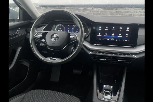 Škoda Octavia Combi 1.4 TSI iV PHEV Business Edition | Pano | Navi | LED | Camera | Carplay