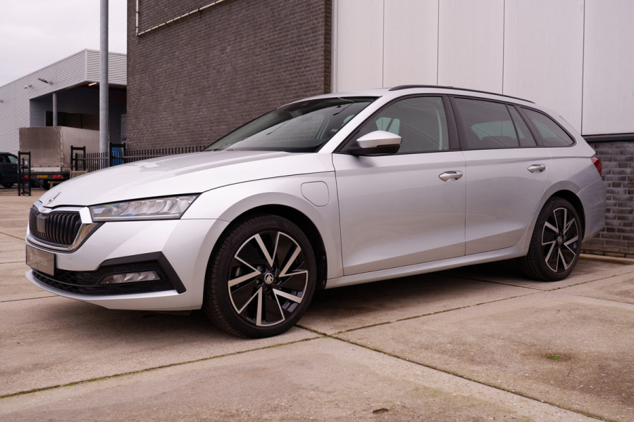 Škoda Octavia Combi 1.4 TSI iV PHEV Business Edition | Pano | Navi | LED | Camera | Carplay