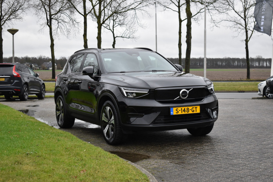 Volvo XC40 Recharge Core 70 kWh | Trekhaak | Interieur voorverwarming/(koeling) | Climate pack |