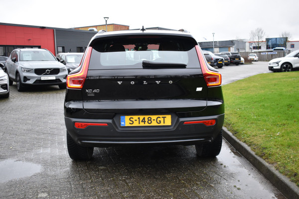 Volvo XC40 Recharge Core 70 kWh | Trekhaak | Interieur voorverwarming/(koeling) | Climate pack |