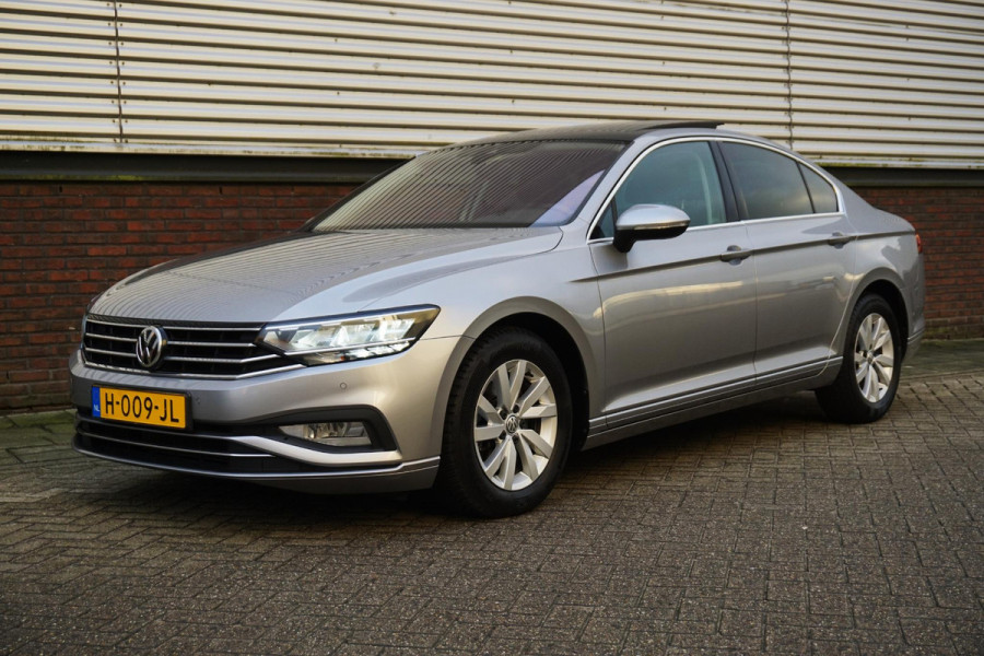 Volkswagen Passat 1.5 TSI 150PK Facelift/Panodak/Trekhaak /Rijklaarprijs!!