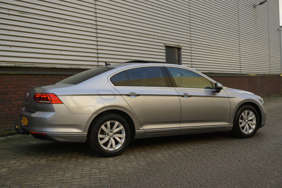 Volkswagen Passat 1.5 TSI 150PK Facelift/Panodak/Trekhaak /Rijklaarprijs!!