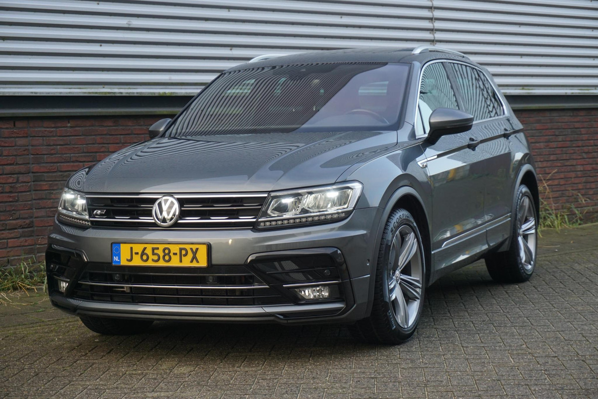 Volkswagen Tiguan 1.5 TSI ACT R-Line Buss./Panodak/Virtual/ Nederlands/1e eigenaar.