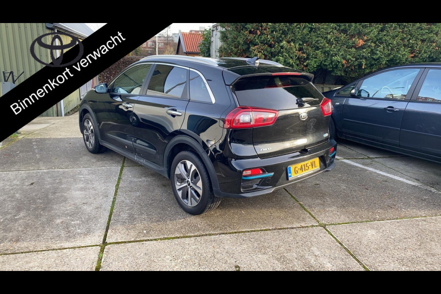 Kia e-Niro ExecutiveLine 64 kWh 400 km. actieradius! | Navigatie | Lederen bekleding |