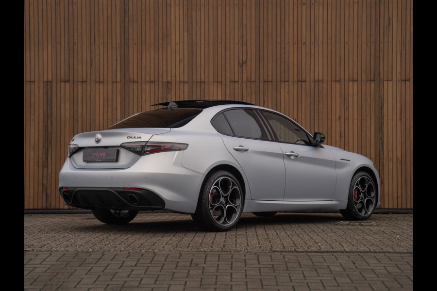 Alfa Romeo Giulia 2.0T 280pk Q4 Competizione | MY24 | Pano-dak | Harman/Kardon