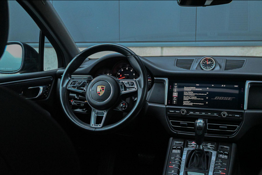 Porsche Macan 2.0 *Sport-Design / BOSE / Panorama / 18-Wegs Sportstoelen / Keyless / Memory / Luchtvering*