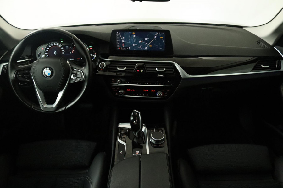 BMW 5 Serie Touring 520i Corporate Lease Executive Automaat (NAVIGATIE, PDC, VIRTUAL, STOELV, NL-AUTO, DEALER ONDERHOUDEN)