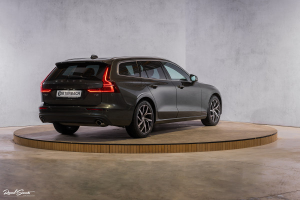 Volvo V60 2.0 T5 Momentum | Apple Carplay | Cruise control | Hill Hold |