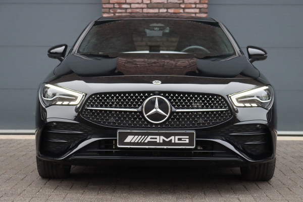 Mercedes-Benz CLA-Klasse 250 e AMG Line Aut8 | Facelift | Distronic | Verwarmd Stuurwiel | Keyless Go | Sfeerverlichting | Camera | Dodehoekassistent | Zitcomfortpakket | Stoelverwarming |