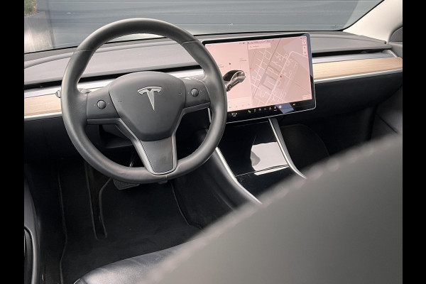 Tesla Model 3 Long Range AWD 75 kWh Trekhaak,1e Eigenaar,Autopilot,Panodak,BTW Auto,Leder,360 Camera,NL Auto,Lmv,N.A.P,APK tot 12-2025