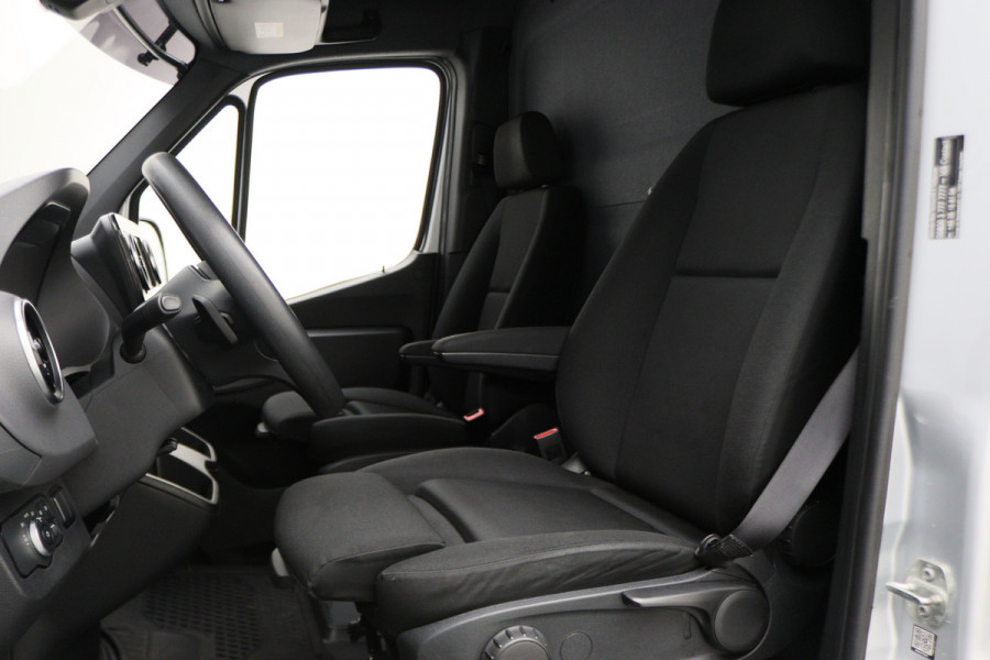 Mercedes-Benz Sprinter 319 V6 3.0 CDI L2H2 Automaat LED, Luchtgev. Stoelen, 360° Camera, Navigatie, Apple CarPlay, PDC, 18''