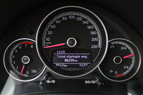 Volkswagen up! 1.0 BMT move up! 5-Deurs, Airco, Bluetooth, DAB, Elektrische Ramen, LED Dagrijverlichting