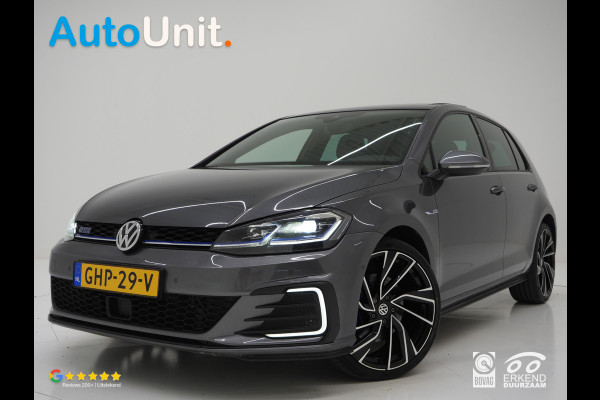 Volkswagen Golf 1.4 TSI PHEV GTE | Panoramadak | Virtual Cockpit | Adaptive Cruise | Camera | LED