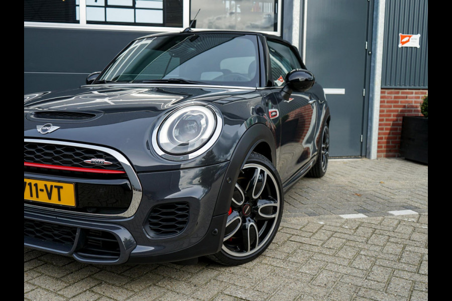 MINI Cabrio 2.0 John Cooper Works, vol-opties! Head-up, Camera + Parkeer Sensoren, Harman Kardon HiFi, Navi prof.