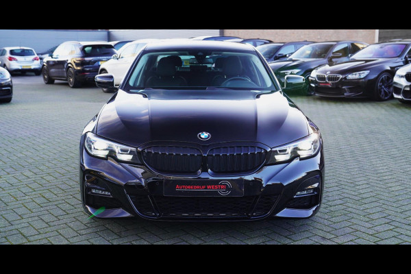 BMW 3-serie 330i High Executive | M-pakket | Stoelverwarming | M-sportvelgen | LED koplampen | Leder/alcantara |