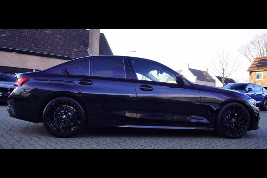 BMW 3-serie 330i High Executive | M-pakket | Stoelverwarming | M-sportvelgen | LED koplampen | Leder/alcantara |