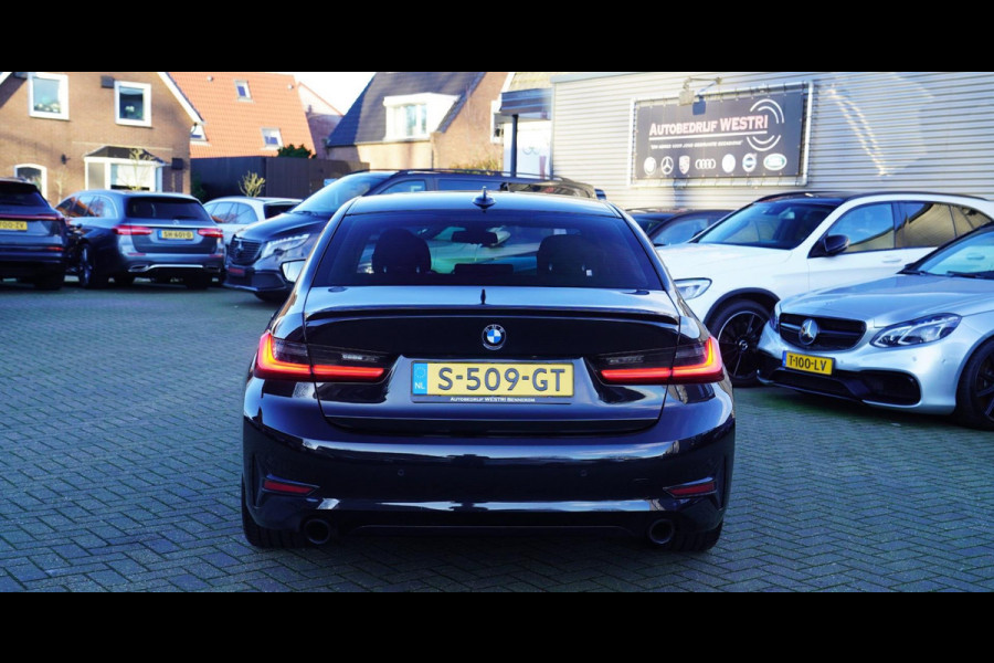 BMW 3-serie 330i High Executive | M-pakket | Stoelverwarming | M-sportvelgen | LED koplampen | Leder/alcantara |