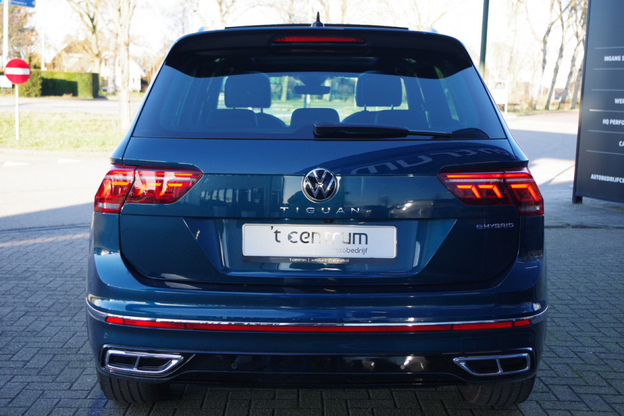 Volkswagen Tiguan 1.4 TSI eHybrid 245 PK R-Line BNS+ PHEV, Panoramadak, Leder, IQ-Light, Memory