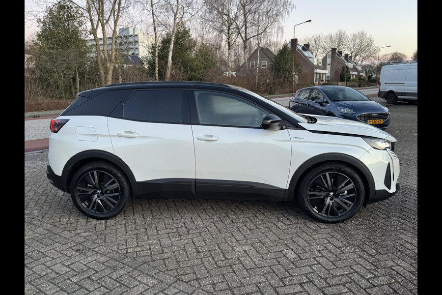 Peugeot 3008 1.6 Hybrid 225pk GT Automaat 225pk | PHEV | Panorama dak | Stoelverwarming | 360 graden Camera's | Elektrische Achterklep