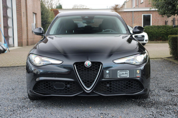 Alfa Romeo Giulia 2.0 T AWD Veloce 280 PK Aut. Leder Harman Kardon Keyless Camera 19''