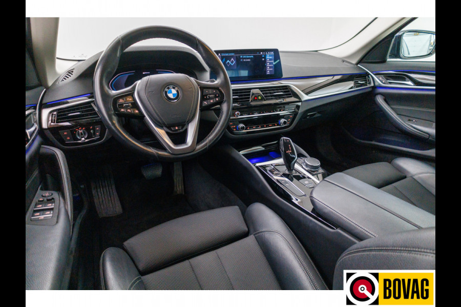 BMW 5 Serie 530e iPerformance High Executive 292 PK | Adap. Cruise | Stoel- stuurverwarming Sfeerverl, Navigatie, Shadowline