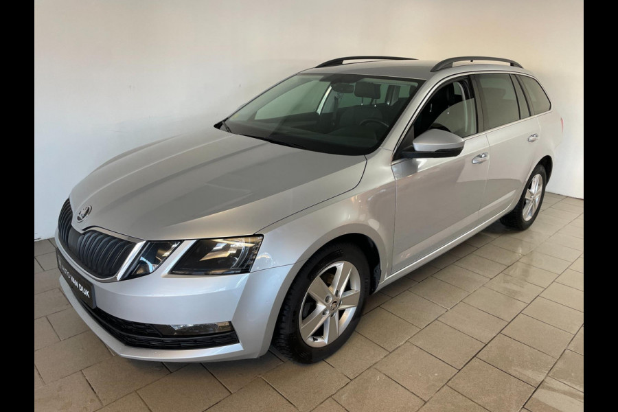 Škoda Octavia Combi 1.6 TDI Greentech Ambition Business AIRCO NAVI CRUISE APPLE CARPLAY STOELVERW VELGEN PRIVACYGL ZEER NETTE AUTO