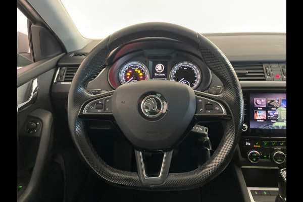 Škoda Octavia Combi 1.6 TDI Greentech Ambition Business AIRCO NAVI CRUISE APPLE CARPLAY STOELVERW VELGEN PRIVACYGL ZEER NETTE AUTO