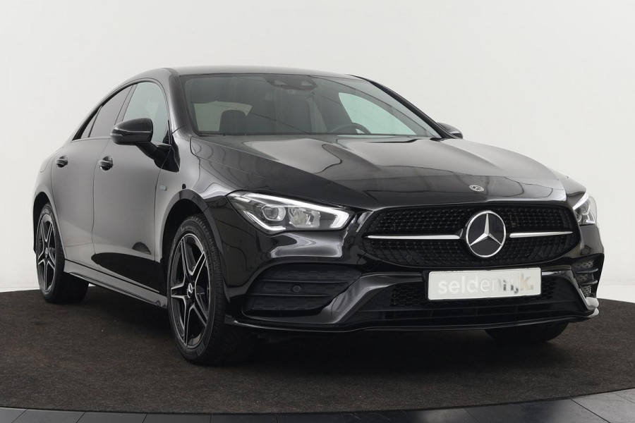 Mercedes-Benz CLA-Klasse 250e AMG Night | Carplay | Stoelverwarming | Sfeerverlichting | Full LED | Leder/Alcantara | Climate control | Park Assist